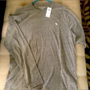 New Men’s long sleeve Abercrombie T-shirt.